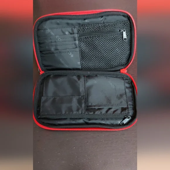 Columbia Zip Up Wallet - Picture 2 of 2